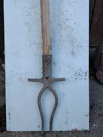 Antica forca per l'estrazione delle barbabietole