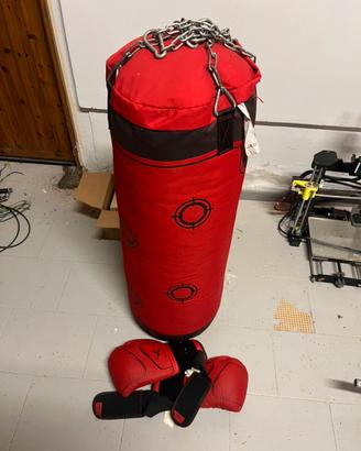 Sacco da boxe + guantoni