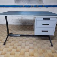 Scrivania anni 50 pezzo unico