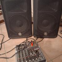 CASSE ATTIVE YAMAHA 2VIE 10"/1" BIAMPLIFICATA 700W