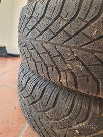Coppia di Gomme Termiche Ricoperte 185/65 R15