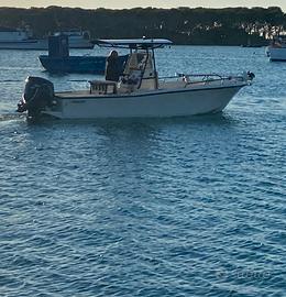 Mako 231 + 250hp Suzuki + 15 aux REFIT 2023