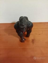 gorilla giocattolo 
