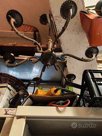 lampadario pendente in metallo con bracci