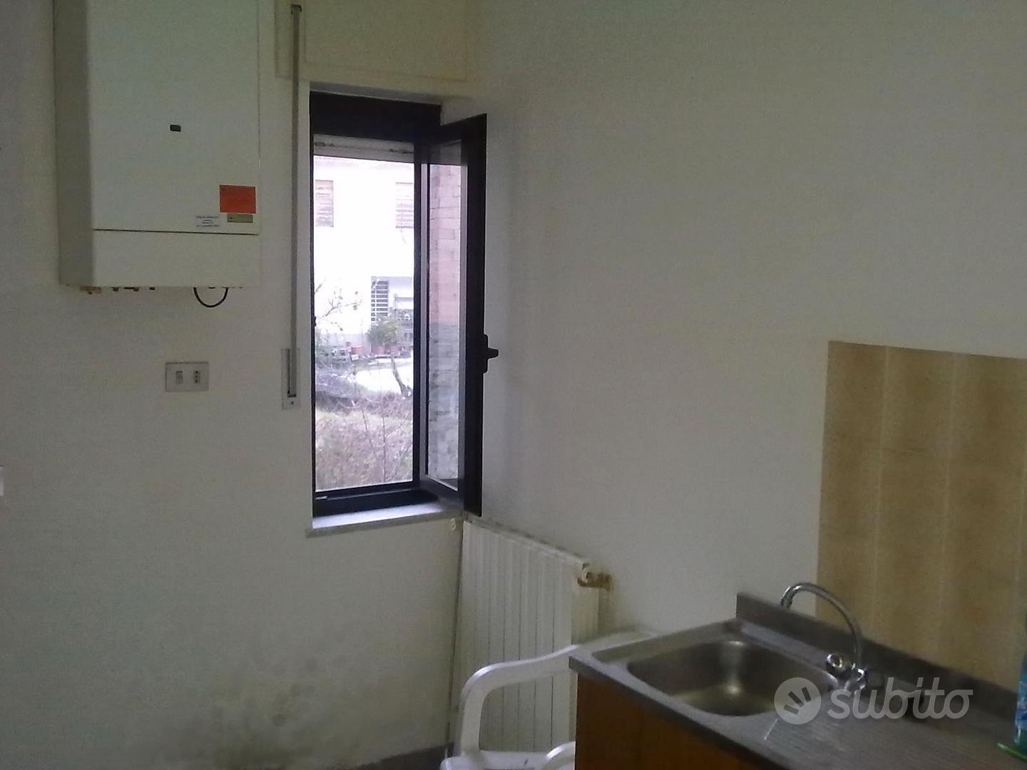 Locale commerciale di circa 50 m² Cairo Montenotte - Vista 2
