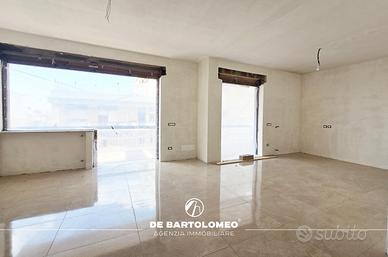 Via salinella ampio app.to in stabile prestigioso