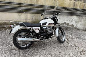 Guzzi V7 classic 2011