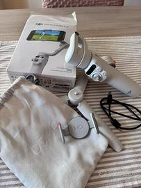 DJI Osmo Mobile 6Pari al nuovo, usato una  volta