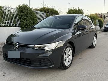 Volkswagen Golf 1.0 eTSI EVO DSG life