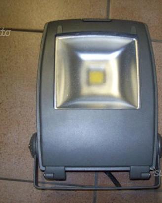 2 fanali per interno/esterno Lyvia SP210d