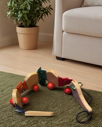 Bruco trainabile in legno Goki