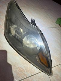 Fari ford focus ricambiabili dal 2008 al 2011