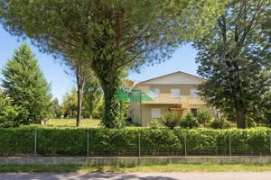 Villa di 150 m² con più di 5 locali a Ravenna