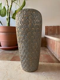 Vaso decorativo in poliresina