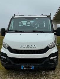 IIVECO DAILY 35-150 2.8cc CON GRU