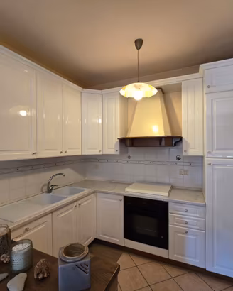 Cucina con forno Rex e lavastoviglie Rex