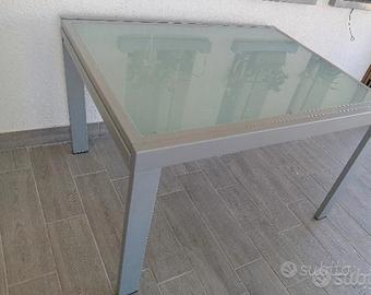 tavolo in vetro 