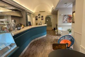 Locale centro storico Bar Pasticceria