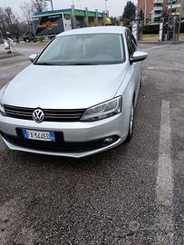 VW JETTA MK6 DSG molto bella e affidabile