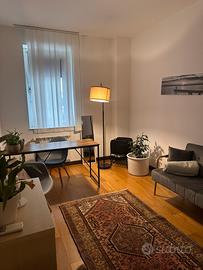 Stanza professionale in studio avviato