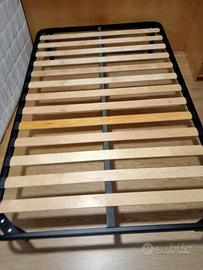 LETTO PIAZZA E MEZZO, DOGHE IN LEGNO, MATERASSO