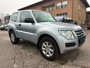 Mitsubishi Pajero 3.2 DI-D 3PORTE GANCIO TRAINO - 