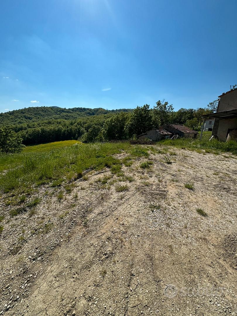 Rudere con terreno - Vista 2