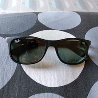 occhiali da sole per bambini 