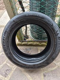 gomme auto estive