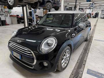 Mini Cooper D 1.5 136cv 5 porte Solo 133 mila km