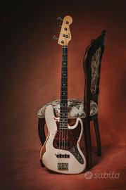 Jazz Bass Flea Signature Road Worn Fender