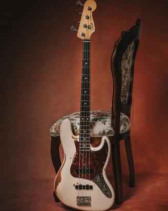 Jazz Bass Flea Signature Road Worn Fender
