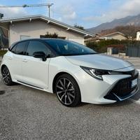 Toyota Corolla GR sport 2.0 Hybrid