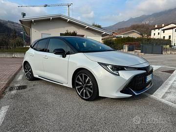 Toyota Corolla GR sport 2.0 Hybrid