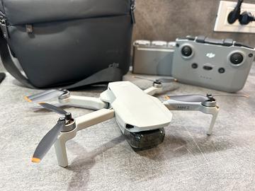 DJI Mini 2 Fly More Combo drone