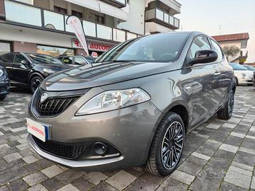 LANCIA Ypsilon 1.0 70cv 5 porte Hybrid ORO