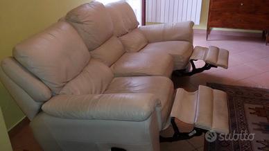 divano,  valido usato vera pelle 3posti ,2relax 