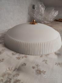 Lampadario in vetro satinato