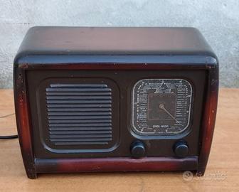 Radio d'epoca a valvole GELOSO G 51/44 (1946)
