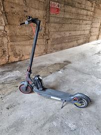 Monopattino elettrico XIAOMI