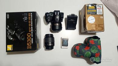 Nikon D5300 - obiettivo 18-55 e 35mm - custodia