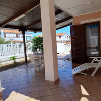 A meno di 1km dalla spiaggia de "le saline"