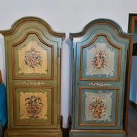 Camera doppia letti singoli dipinta a mano