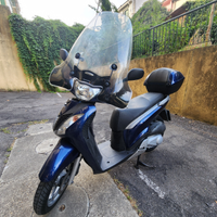 Honda sh 150 blu