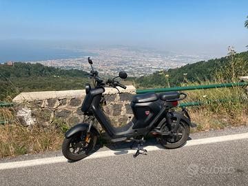 Scooter elettrico 50cc NIU UQI GT