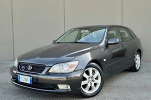 Lexus IS 200 200i 24V cat Wagon Plus