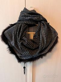 Sciarpa con bordo in visone