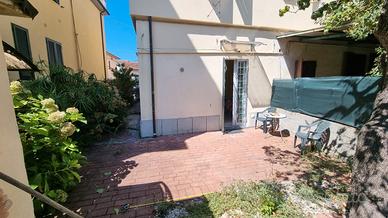Casa con giardino esclusivo