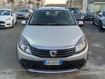 DACIA SANDERO 1.5 DIESEL SOLI 144.000 KM ANNO 2010
