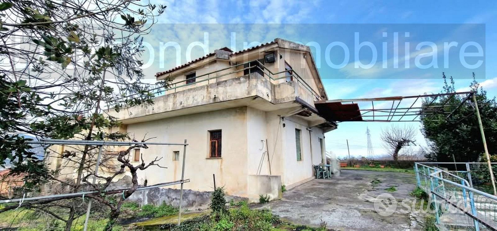 Villetta singola con terreno e serre a San Gerardo - Vista 3